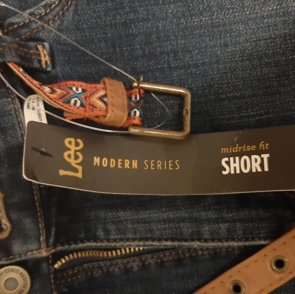 Shorts - Picture 5 of 5